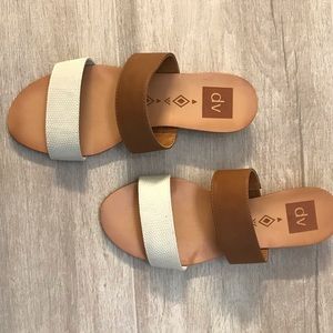 New never worn 1/4 inch heel super classy slip on sandal